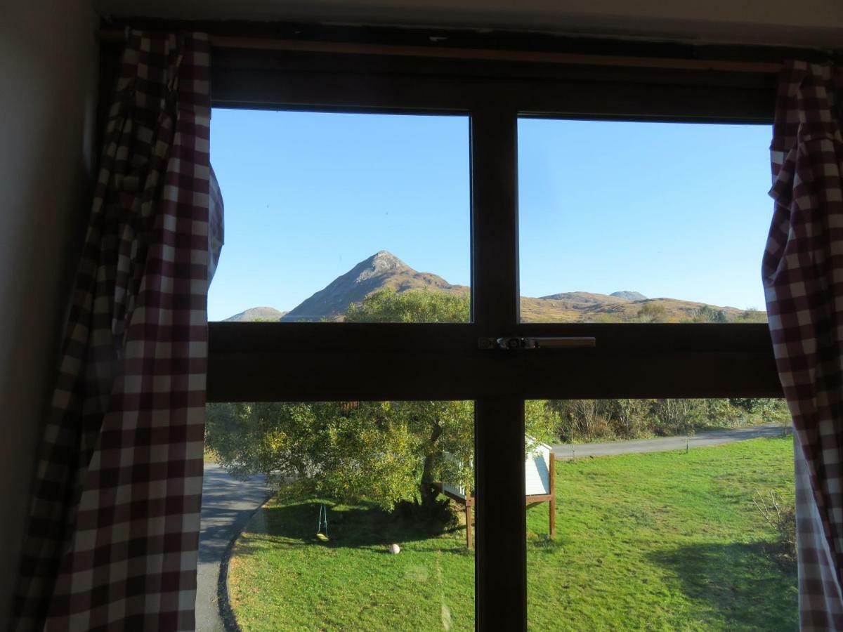 Letterfrack Farm Cottage In Village On A Farm Beside Connemara National Park Εξωτερικό φωτογραφία